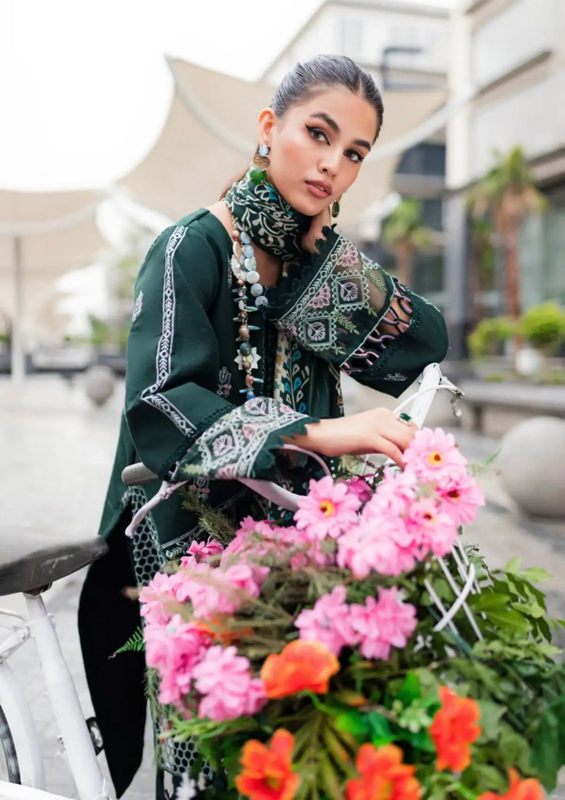 Crimson - Winter 3PC |
CODE G7