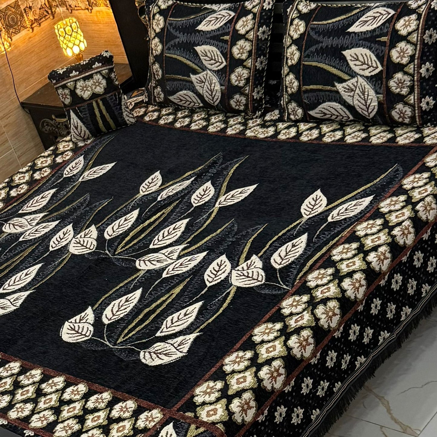 4Pc Velvet Jaquard Bedsheet