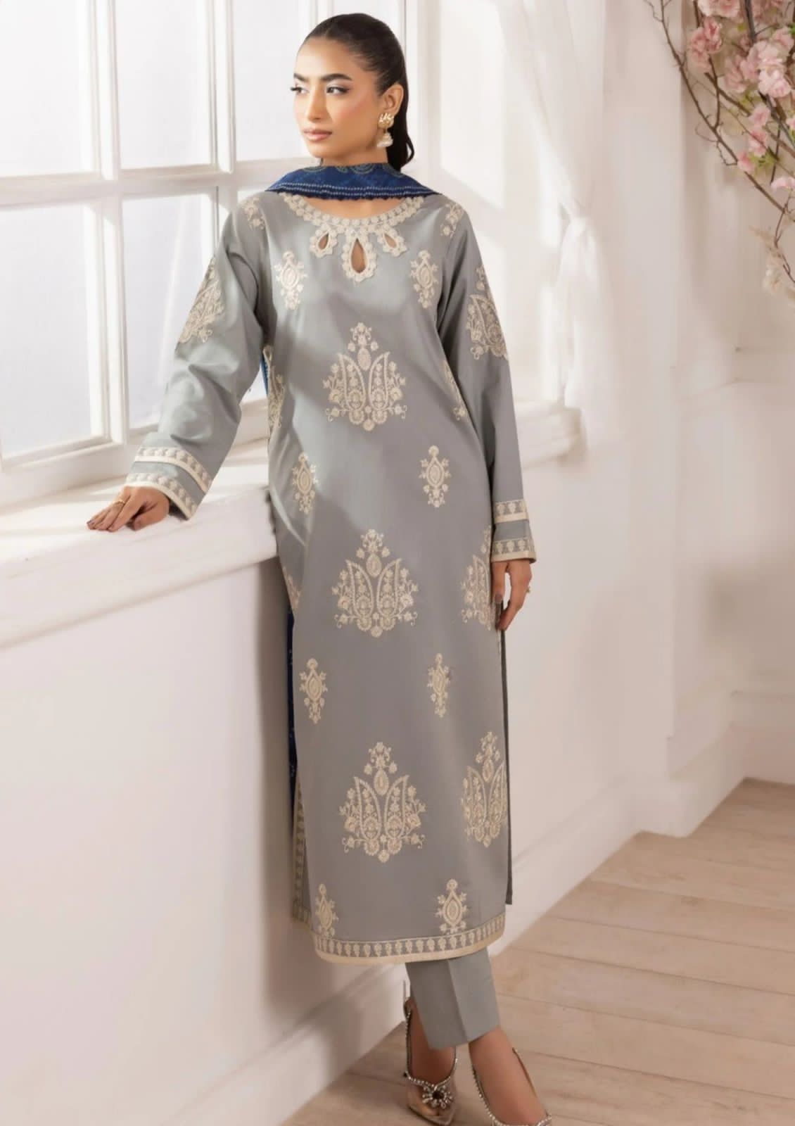 Mohagni - Winter 3PC | 
CODE 7237