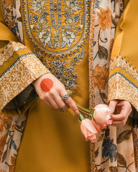 Sapphire LAWN WITH DIGITAL PRINT VOIL DOBBY DUPATTA