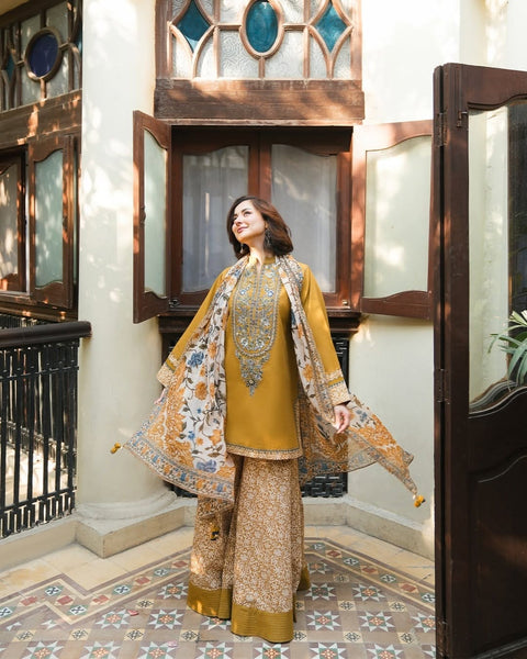 Sapphire LAWN WITH DIGITAL PRINT VOIL DOBBY DUPATTA